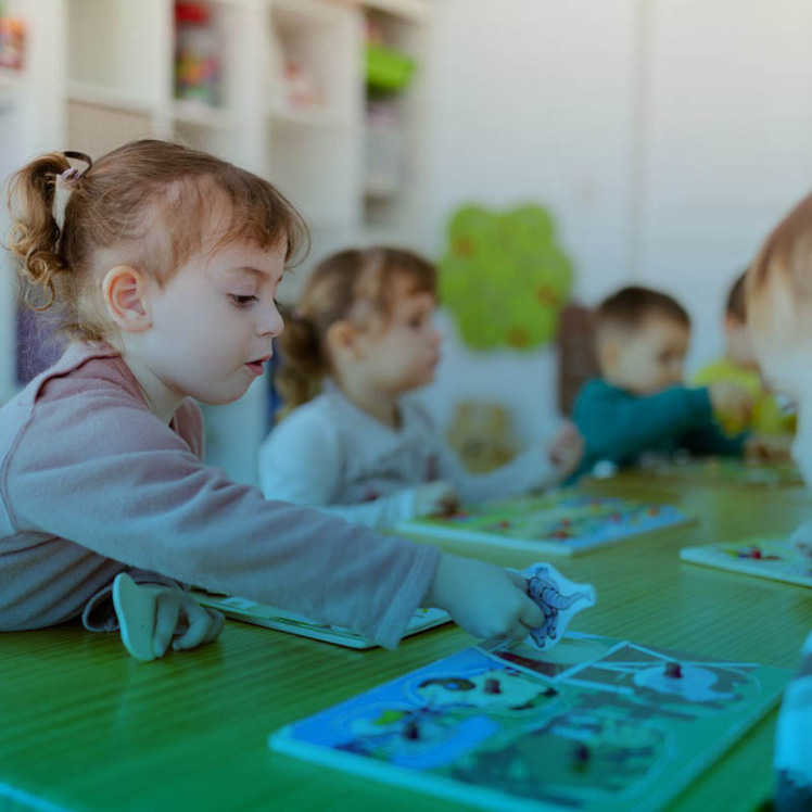 سن مناسب مهد کودک چه سنی است؟